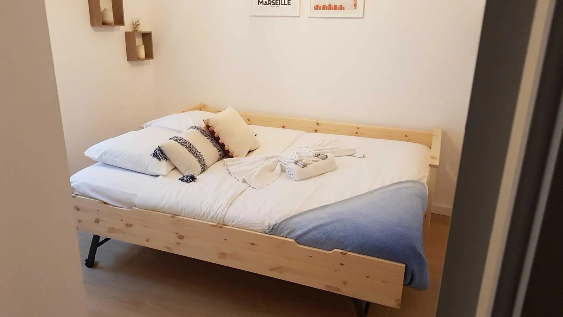 Appartement Panier Caylus - Welkeys Marseille France
